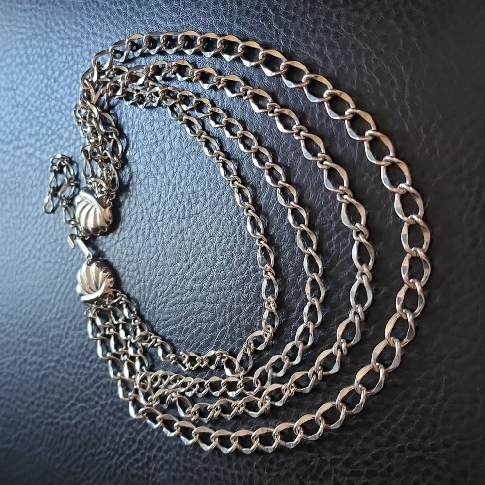 VTG Daria necklace